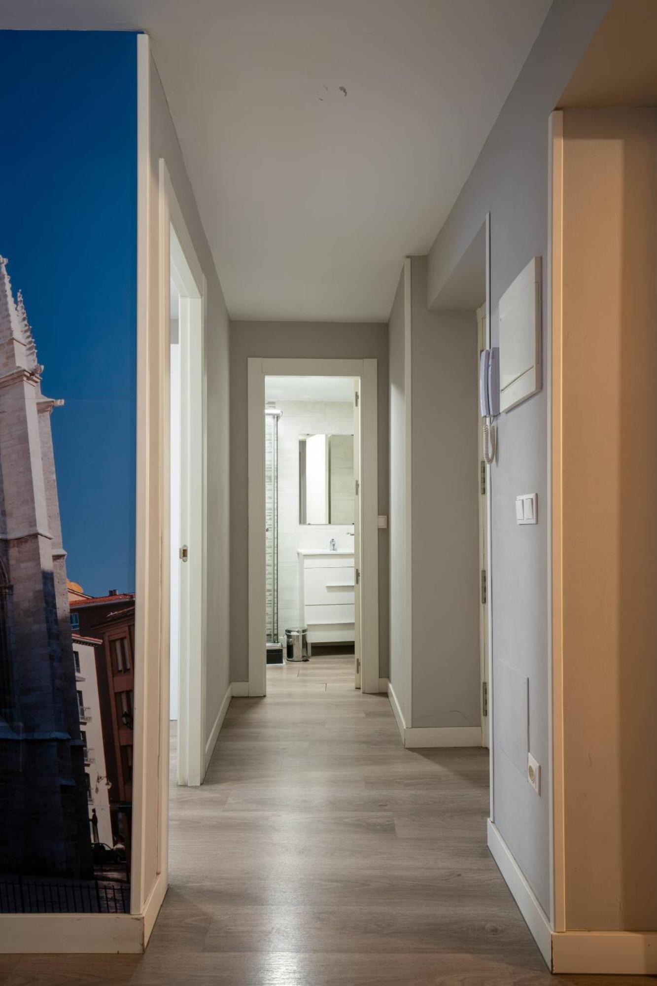 Apartamentos Go - Leopoldo Cano Center Valladolid Eksteriør billede